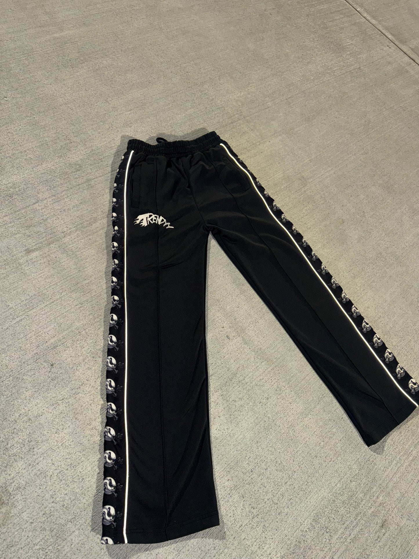 Trendyy track pants